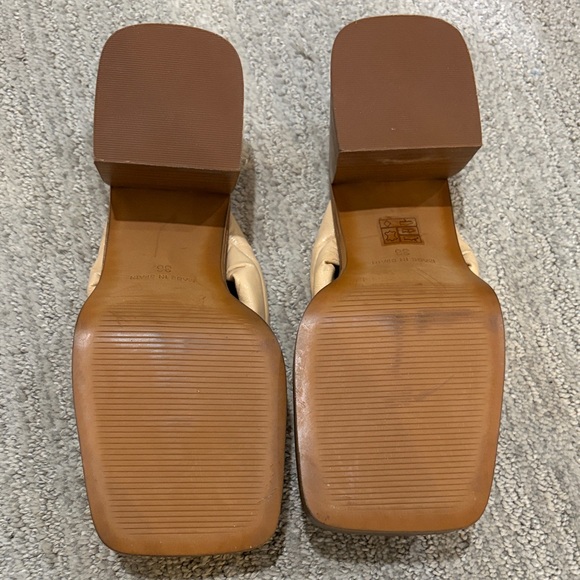 L'INTERVALLE Beige Square-Toe Sandals - Picture 3 of 3